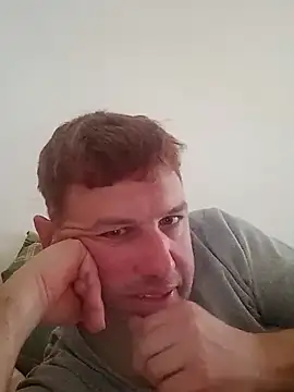 Snapshot of Olandese2682@xh chatting on 04/25/26, 07:44 Olandese2682xh online show from 04/25/26, 07:44