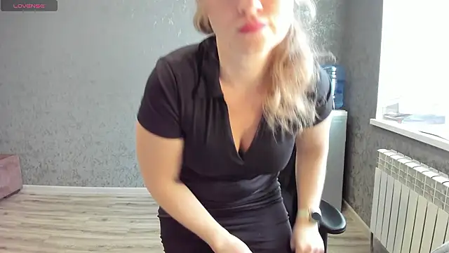 Snapshot of goddeesssssss chatting on 03/06/26, 07:05 goddeesssssss online show from 03/06/26, 07:05