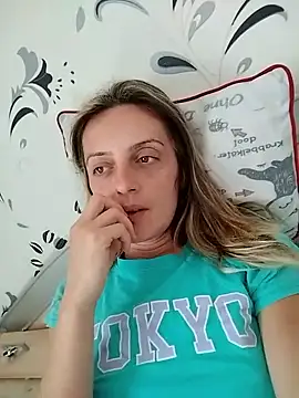 Snapshot of SophyGirl chatting on 09/23/25, 12:19 SophyGirl online show from 09/23/25, 12:19