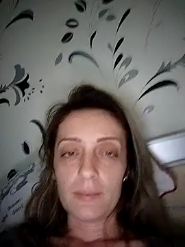 Snapshot of SophyGirl chatting on 12/18/25, 01:39 SophyGirl online show from 12/18/25, 01:39