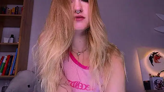 Snapshot of Amelia_naughtyGirl chatting on 12/05/24, 01:14 Amelia naughtyGirl online show from 12/05/24, 01:14