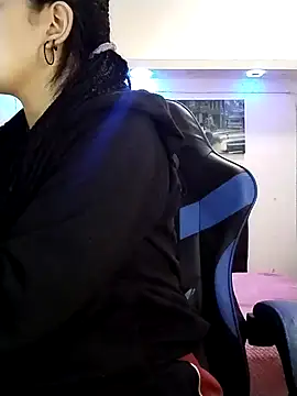 angelie 3 online show from 01/15/25, 03:22