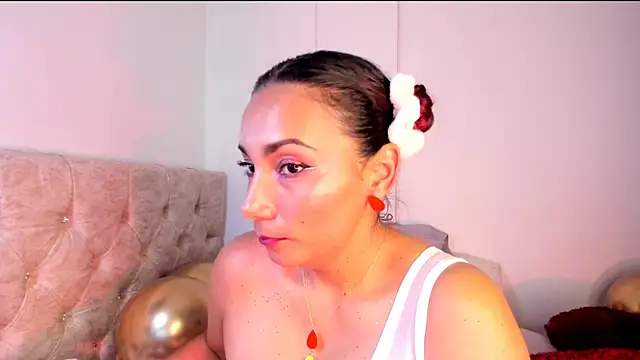 amber demons2021 online show from 02/14/25, 10:04