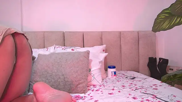 amber demons2021 online show from 10/02/25, 09:55