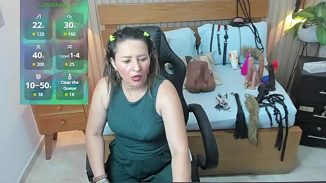 luciana ballesteros  online show from 10/08/25, 12:36