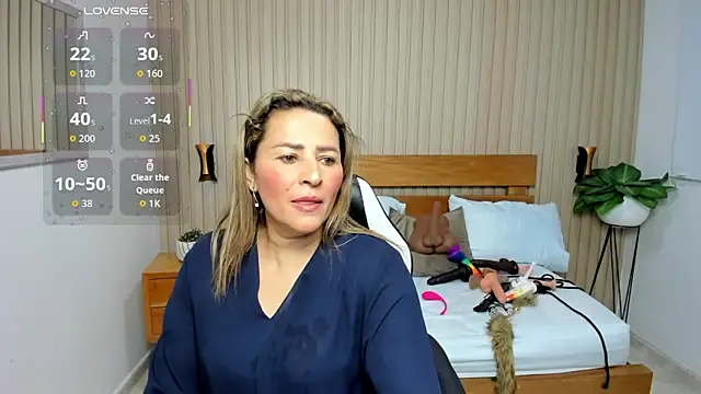 luciana ballesteros  online show from 05/26/26, 12:01