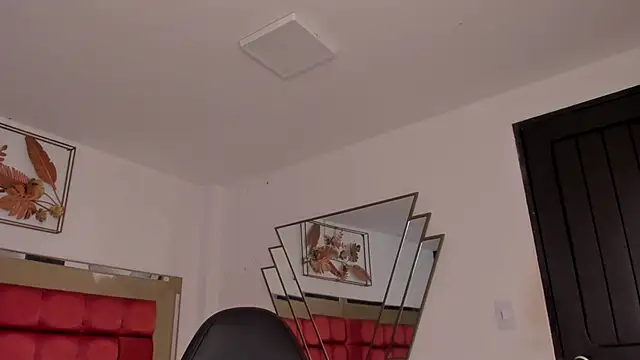 Snapshot of FaloonRoussel chatting on 03/17/26, 05:38 FaloonRoussel online show from 03/17/26, 05:38