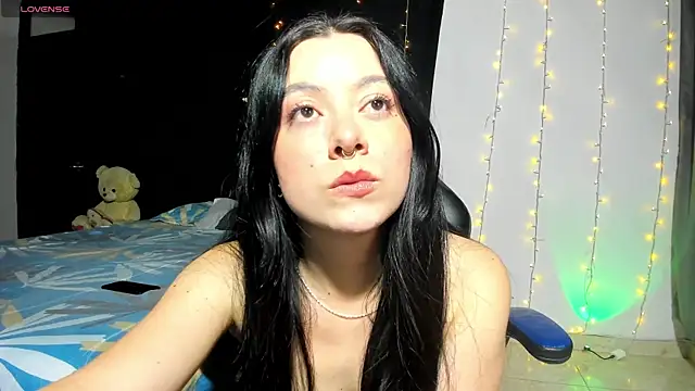 Snapshot of ethan_chloeee chatting on 07/11/26, 04:04 ethan chloeee online show from 07/11/26, 04:04