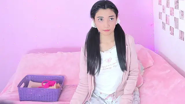 MIDORI BACK 01 online show from 02/07/25, 12:20