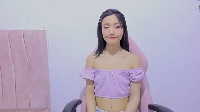 Snapshot of MIDORI_BACK_01 chatting on 03/10/26, 12:48 MIDORI BACK 01 online show from 03/10/26, 12:48