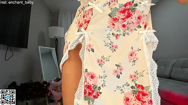 Snapshot of enchant_baby chatting on 12/10/24, 08:38 enchant baby online show from 12/10/24, 08:38