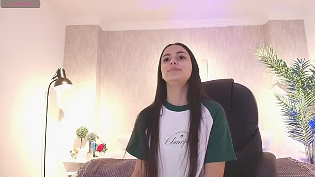 Aleejaa   online show from 01/05/25, 11:37