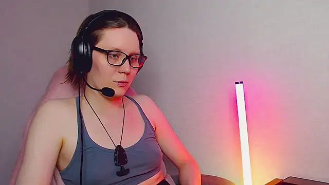 tracy cooper online show from 02/25/25, 08:41