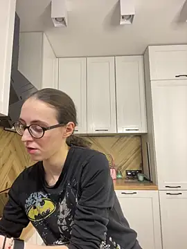 MartiniiSelenna online show from 10/17/25, 05:54