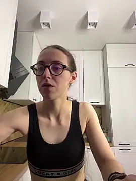 MartiniiSelenna online show from 11/25/25, 06:46