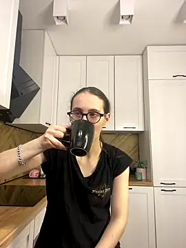 MartiniiSelenna online show from 11/28/25, 06:49