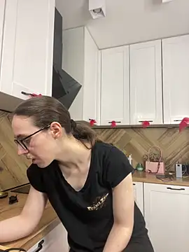 MartiniiSelenna online show from 03/25/26, 06:41