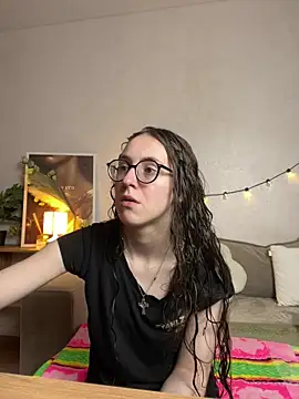 Snapshot of MartiniiSelenna chatting on 05/14/26, 05:58 MartiniiSelenna online show from 05/14/26, 05:58