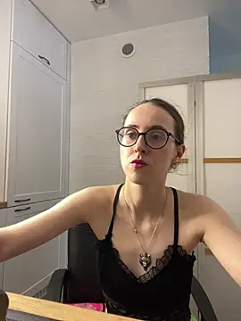 Snapshot of MartiniiSelenna chatting on 07/14/26, 10:21 MartiniiSelenna online show from 07/14/26, 10:21