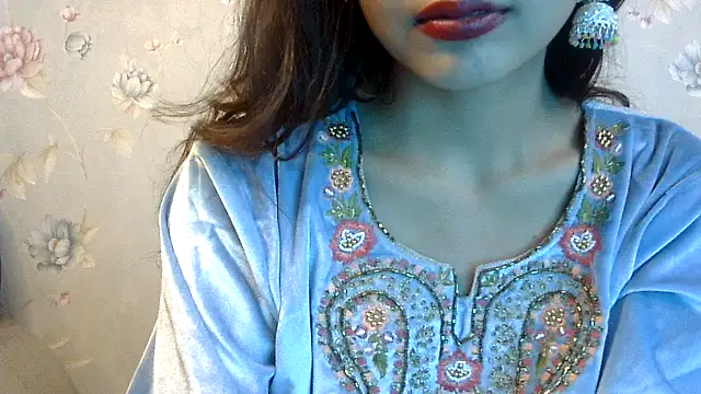 Snapshot of binisa_45 chatting on 12/07/24, 05:37 binisa 45 online show from 12/07/24, 05:37