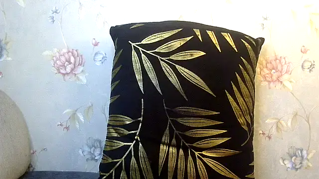 Snapshot of binisa_45 chatting on 12/11/24, 10:38 binisa 45 online show from 12/11/24, 10:38