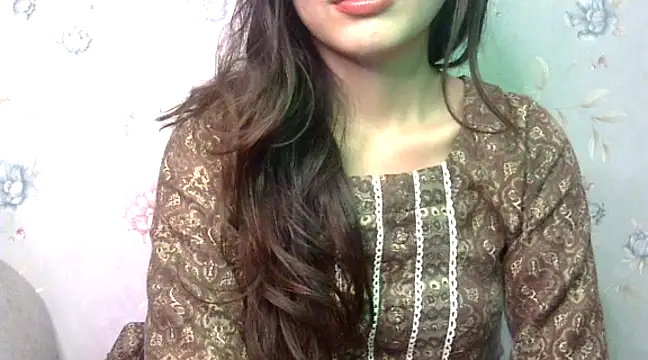 Snapshot of binisa_45 chatting on 12/13/24, 05:43 binisa 45 online show from 12/13/24, 05:43