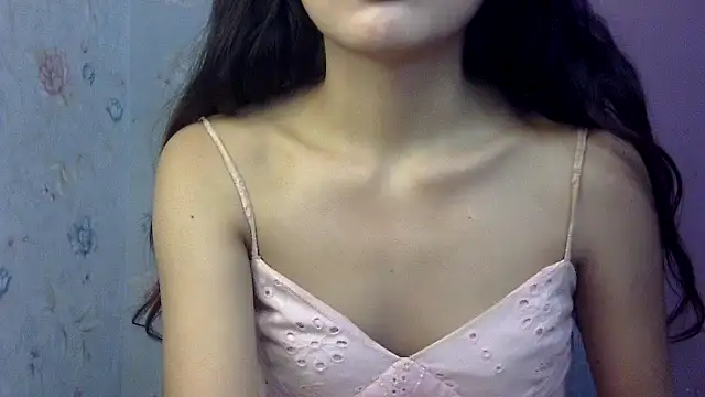 Snapshot of binisa_45 chatting on 12/22/24, 03:33 binisa 45 online show from 12/22/24, 03:33