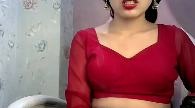 Snapshot of binisa_45 chatting on 12/27/24, 08:50 binisa 45 online show from 12/27/24, 08:50