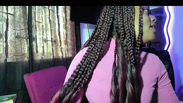 ladyrd1 online show from 12/19/25, 08:27