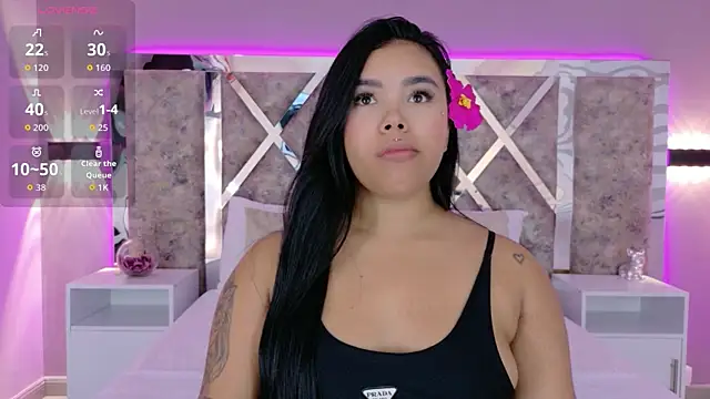 MarianaGarciaa   online show from 11/14/25, 07:23