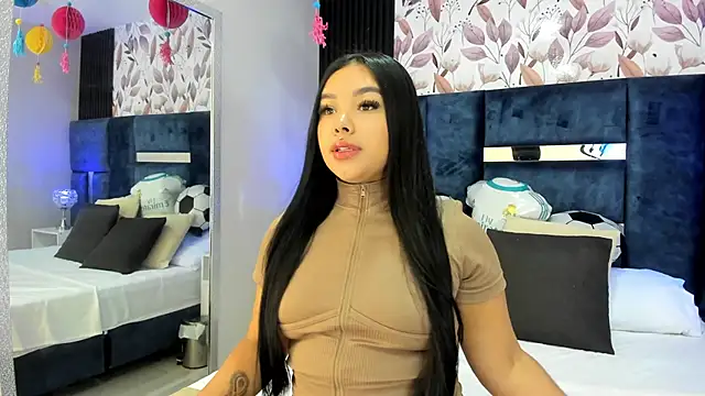 Snapshot of MarianaGarciaa__ chatting on 06/30/26, 07:04 MarianaGarciaa online show from 06/30/26, 07:04