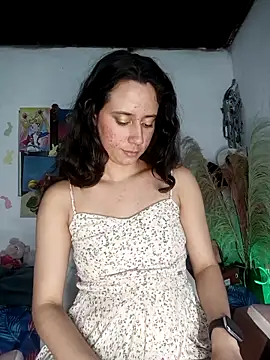 Snapshot of lovely_kitt chatting on 04/22/26, 02:25 lovely kitt online show from 04/22/26, 02:25