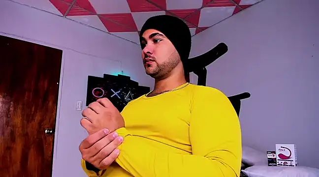 Snapshot of Sebas-hott chatting on 01/21/25, 03:15 Sebas-hott online show from 01/21/25, 03:15