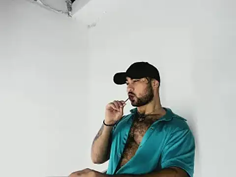 Snapshot of Sebas-hott chatting on 10/23/25, 10:30 Sebas-hott online show from 10/23/25, 10:30