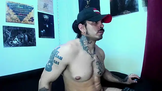 Snapshot of Van_Velckan chatting on 04/02/26, 01:47 Van Velckan online show from 04/02/26, 01:47