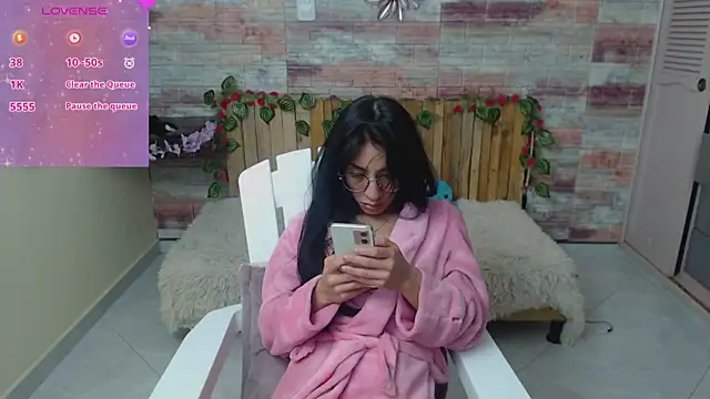 Snapshot of Lucy_joi chatting on 01/05/25, 09:15 Lucy joi online show from 01/05/25, 09:15