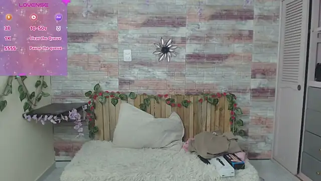 Snapshot of Lucy_joi chatting on 01/09/25, 07:10 Lucy joi online show from 01/09/25, 07:10