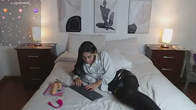 Snapshot of Lucy_joi chatting on 02/21/25, 06:07 Lucy joi online show from 02/21/25, 06:07