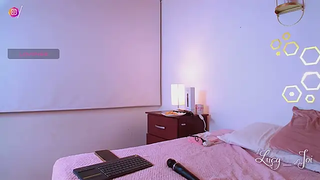 Snapshot of Lucy_joi chatting on 10/31/25, 05:52 Lucy joi online show from 10/31/25, 05:52