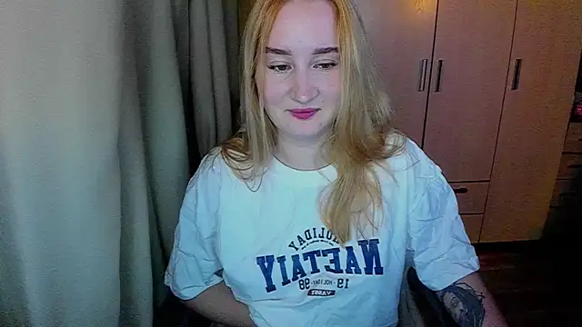 Snapshot of KeiraNight chatting on 06/14/26, 03:25 KeiraNight online show from 06/14/26, 03:25