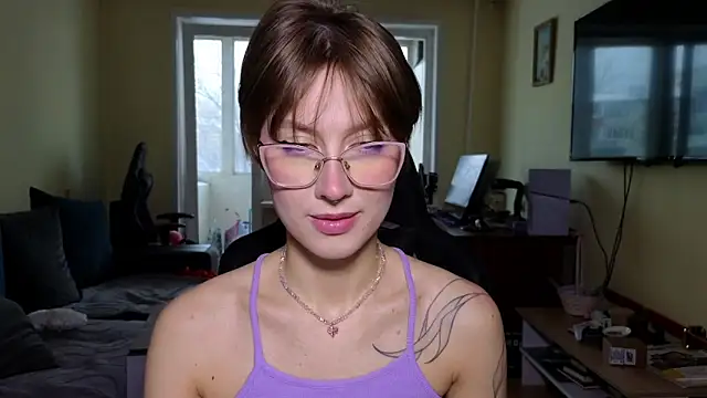 MalvinaBlum online show from 02/17/26, 07:49