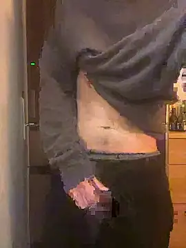 Snapshot of saku_chan_live chatting on 11/28/25, 05:04 saku chan live online show from 11/28/25, 05:04