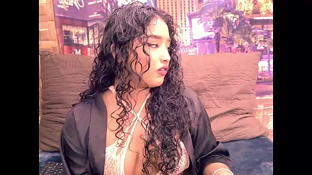 Snapshot of IndianAngel4u chatting on 06/17/26, 07:04 IndianAngel4u online show from 06/17/26, 07:04