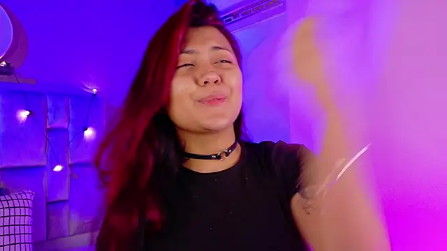 Snapshot of alaia-rogers chatting on 10/30/25, 11:44 alaia-rogers online show from 10/30/25, 11:44