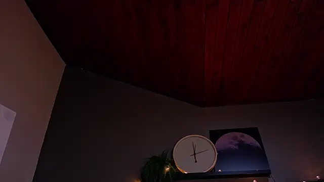 Snapshot of alaia-rogers chatting on 12/16/25, 11:37 alaia-rogers online show from 12/16/25, 11:37