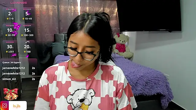 Snapshot of isa_bellaa0 chatting on 12/31/24, 11:42 isa bellaa0 online show from 12/31/24, 11:42