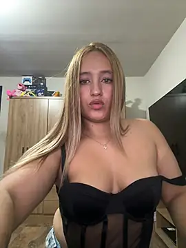 Snapshot of ema_tayy chatting on 03/14/26, 10:48 ema tayy online show from 03/14/26, 10:48