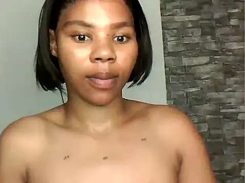 Snapshot of MAZINGDIVA1994 chatting on 03/18/26, 08:34 MAZINGDIVA1994 online show from 03/18/26, 08:34