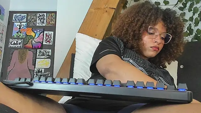 Ada gales  online show from 12/20/24, 02:52