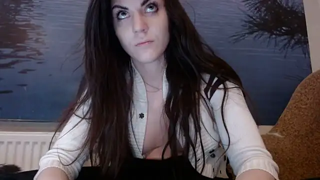 Snapshot of AliceTailor chatting on 03/03/25, 06:37 AliceTailor online show from 03/03/25, 06:37
